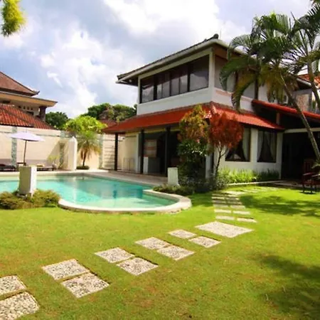 White Moon - Dream 5Br Villa In Legian Close To The Beach Kuta  Exterior photo